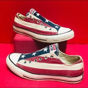 RARE CHUCK TAYLOR  Stars & Stripes Laceless Size 8